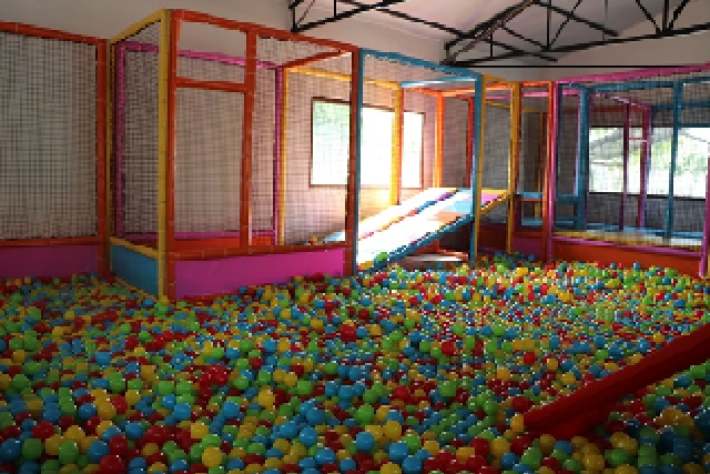 Kapalı Oyun Parkı