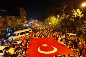 Osmaneli, Cumhuriyetimizin 100. Yıl Kutlamalarına Fener alayı ile devam ediyor